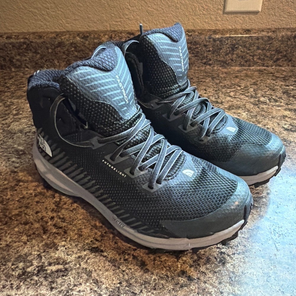 Men’s North Face Winter Boots size 8